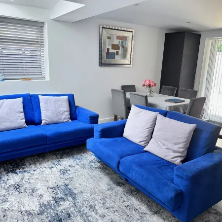 Watford Junction Oasis - Modern 3Br Ensuite with Garden Отели рядом с достопримечательностью «Железнодорожный вокзал Уотфорда»