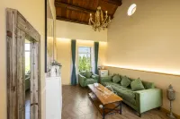 Floral Hotel·Ji 'er Station | Yuanzhu Homestay - bar