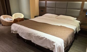 Dongxing Chengfeng Hotel
