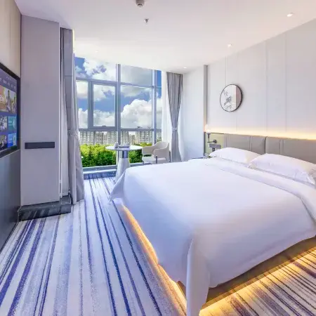Mehood LESTIE (Wuhan Jiangxia Living Room Metro Station Aeon Mall Branch) Отели рядом с достопримечательностью «Wuhan Institute of Engineering and Technology - Northwest Gate»