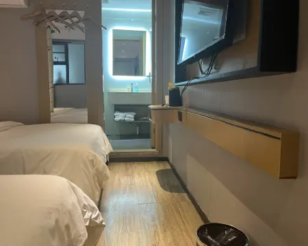 Zhiying Star Selected Hotel (Beijing Road Pedestrian Street - Sun Yat-sen Memorial Hospital Branch) Photos