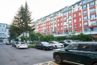 Home Cloud Four Seasons Hotel (Dunhua Chang'an Road Food Street Branch) - parkir