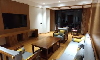 Nangqian Jade Everest Hotel