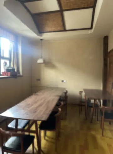 โรงแรมเลซี่บอย (แอดินเกทไซต์)