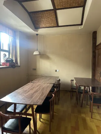 Lazy Boy Hotel（Adin Gate Site） Отели рядом с достопримечательностью «Xiannairi»