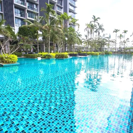 Grand Medini Suites by RR JBcity