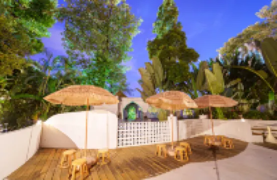 景洪市泰來客棧（告莊西雙景星光夜市店） 鄰近星光夜市的酒店