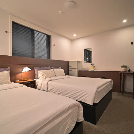 HOTEL GONGGAM GONGGAN Отели рядом с достопримечательностью «Рынок Схиндонга»
