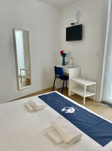 Partenope Hostel and Suites Hotel di 