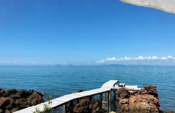 巖石景露台旅館