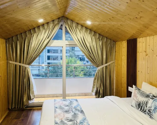 Hotel Skyline Manali Walking to Mall Road Centrally Heated Hotel a Manali