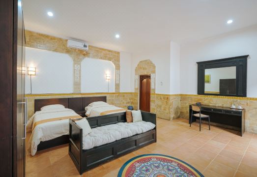 5. 나타샤 쿠타 비..