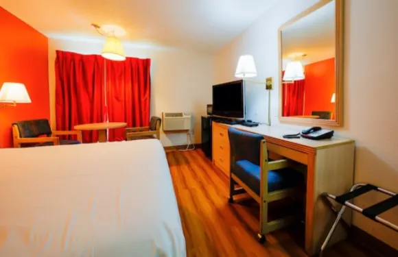 赫米斯頓旅館及套房