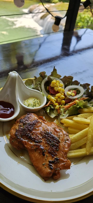 รูปภาพของระเบียงน้ำตก