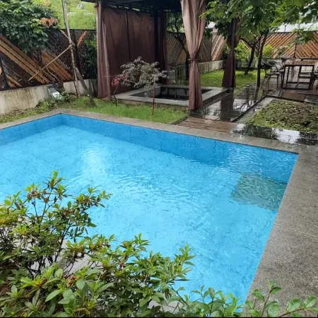 Liyang wild creeping grass home stay