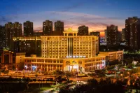 Yaxuan International Hotel - parking