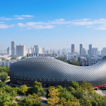 Yeste International Hotel (Liuzhou Cruise Terminal Shuangyu Hui River View Branch)