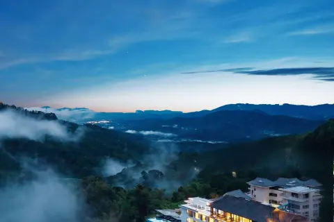 JiangLu Nannuoshan Mountain Inn