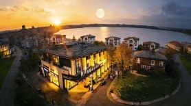 Mile Shiyue Boya Hot Spring Hotel ((Huquan Ecological Garden Huquan Banshan Hot Spring Shop))