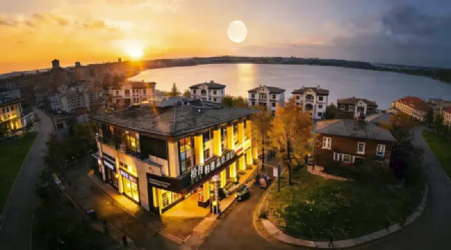 Mile Shiyue Boya Hot Spring Hotel ((Huquan Ecological Garden Huquan Banshan Hot Spring Shop))