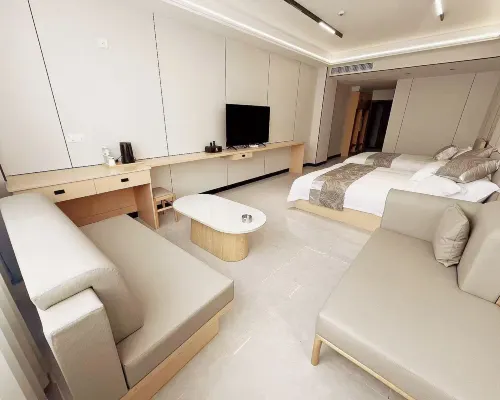 Ruiqin Hotel Hotels in Li County