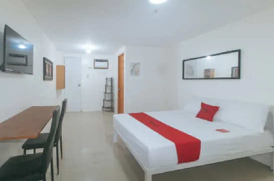 RedDoorz @ FCCG GoldMoon Boutique Hotel Hotels near Xavier School