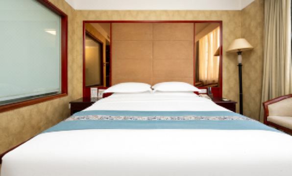 Grand Hotel Overseas Traders Club