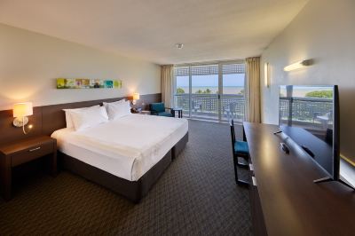 施設外観 ホリデイ・イン ケアンズ ハーバーサイドの写真