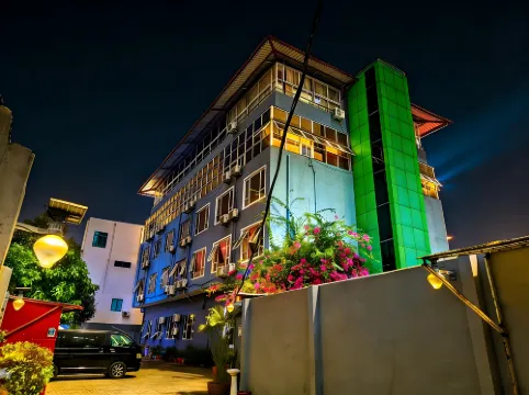 Wealth International Hotel - Zhou Jie Branch - Ikaija Lagos Mohammed Airport Branch