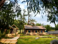 Chongyeji · Yutong | Mountain View Homestay, Kanas Scenic Area - โรแมนติก