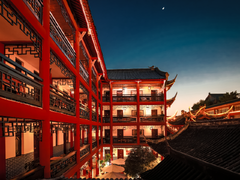 Wenjun Courtyard Hotel (near metro station, English-speaking service, travel agency)