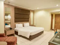 Alia Boutique Pasar Baru Hotels near Cathedral of Our Lady of the Assumption