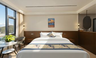 Feilai Business Hotel (Deqin Feilaisi Scenic Area)