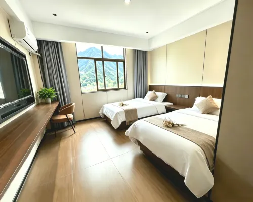 Xiangjing Grand Hotel (Motuo Passenger Station) Hotels in Motuo