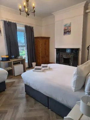 Saint  Annes - 2-Star
