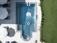 Mirabeau Alpine - Rooftop Pools