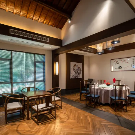Yi Yuan Hotel Отели рядом с достопримечательностью «Си Хи Парк»