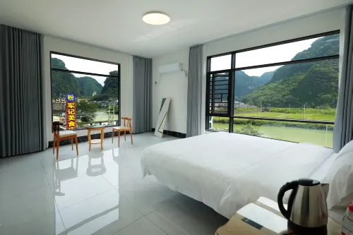 Riverside Skylight Homestay - balkon