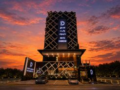 White Diamond Hotel Sari
