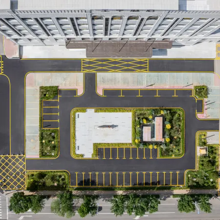 Ji Hotel (Zuoquan Central Park)