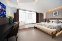 Yueyunlan · Holiday Villa | Lakeside Courtyard-Style Hotel (Dianchi Haigeng Dam) - balcon