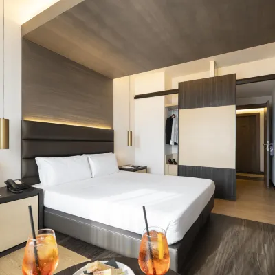 Warmthotel Hotel in zona Luna Park LunEur