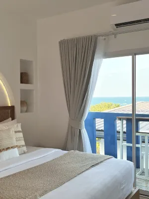 Neutron Bungalow - Beach