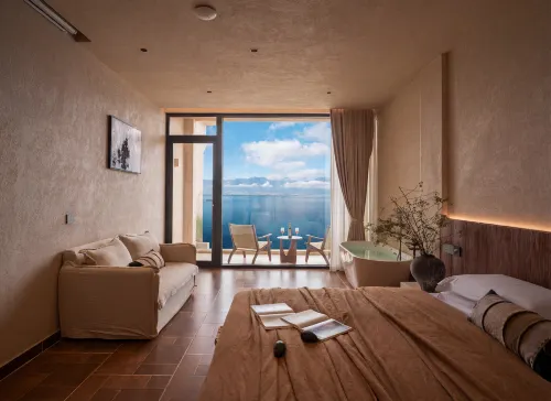 Dali · For Thee |  Lakeside Erhai Retreat (Erhai Branch) - 3-Star