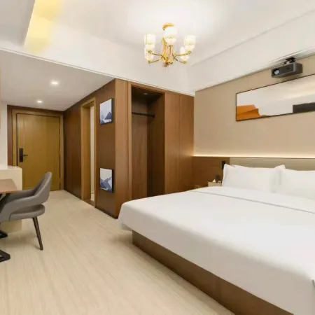 Roland Elegant Residence Homestay (Hohhot East Railway Station Guoneng Building)