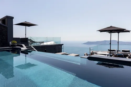 Kivotos Santorini - Kolam Infiniti