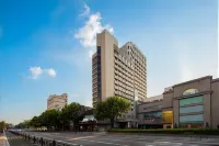 Oranges Hotel (Huzhou Xiang Tang Street Store) - parcheggio