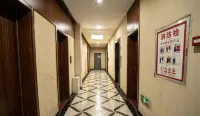 優睡賓館（靈壽中天商廈店） - 停車場