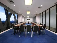StarRay Hotel Jakarta Kebayoran - parking