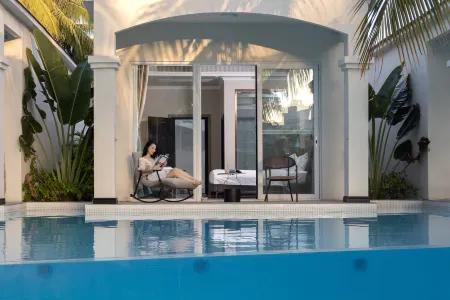 Boundless Space Design Hotel (Yalong Bay Bohou Village Branch)